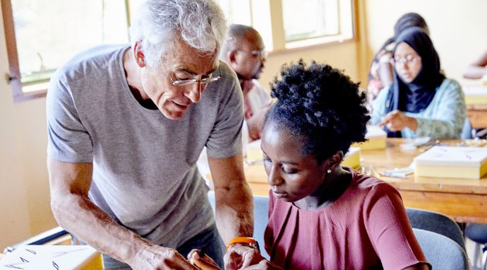 Taller práctico dentro del programa de formación de especialistas de África en la Piel