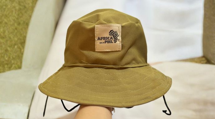 Gorro fotoprotector diseñado para proteger cara, orejas y cuello